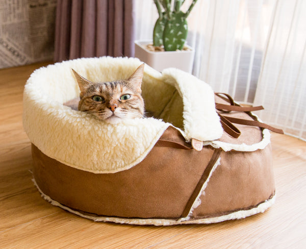 Sherpa Moccasin Cat Bed in Mocha Suede