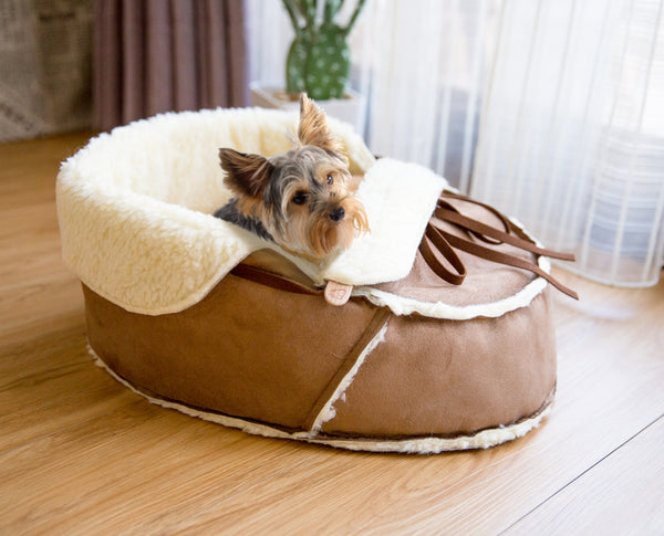 Sherpa Moccasin Cat Bed in Mocha Suede