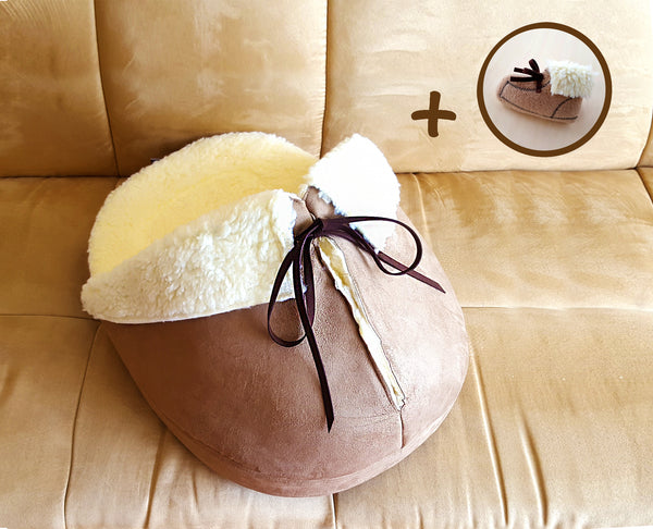 Slipper Cat Bed with A Matching Cat Toy